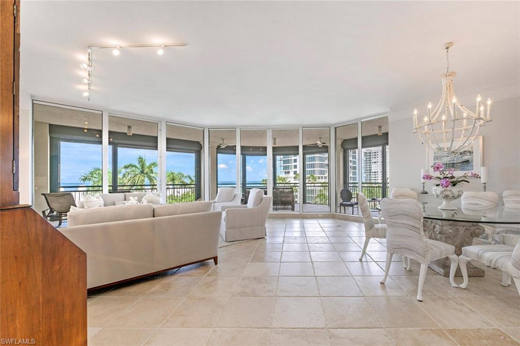 SEASONS AT NAPLES CAY - Residential