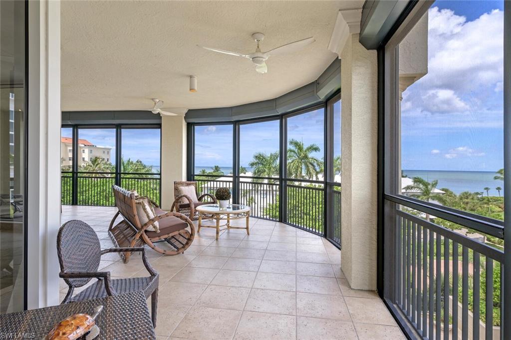 SEASONS AT NAPLES CAY - Residential