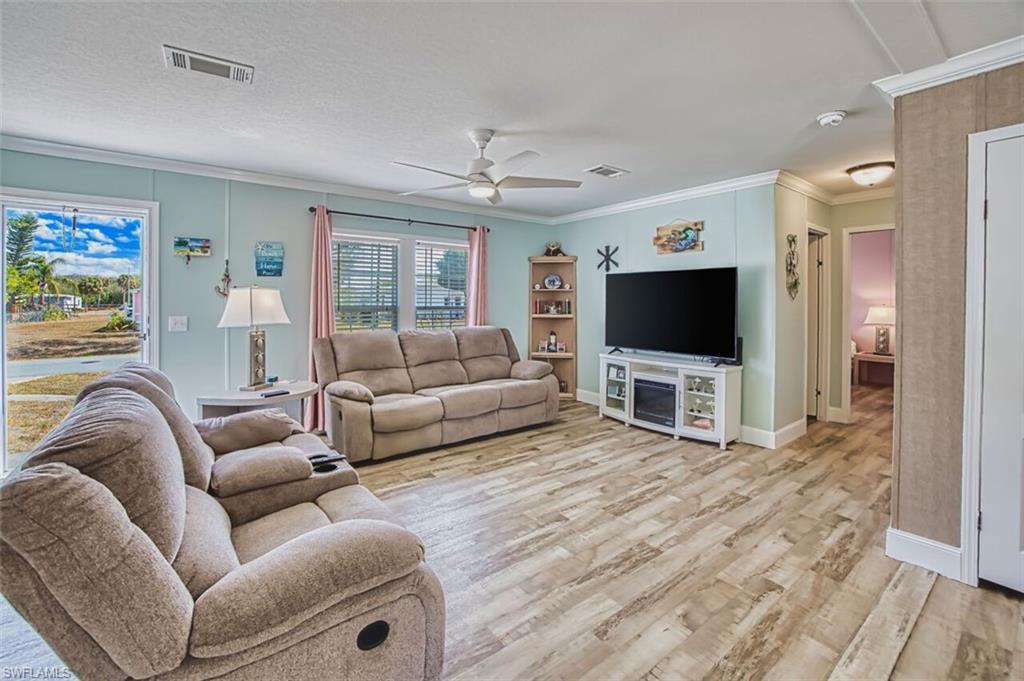 SPRING WOODS M/H SUBD - Residential