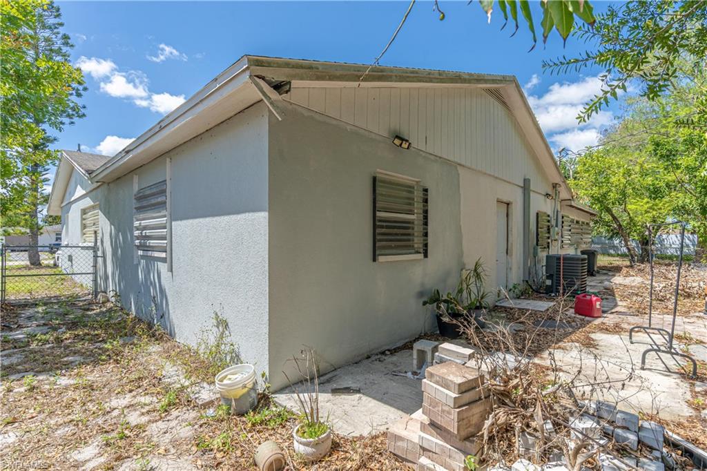 TROPIC ISLES - Residential