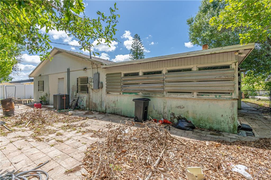 TROPIC ISLES - Residential