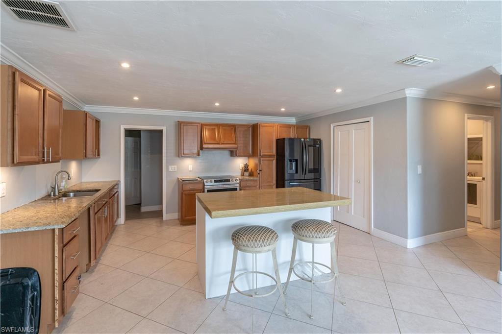 TROPIC ISLES - Residential