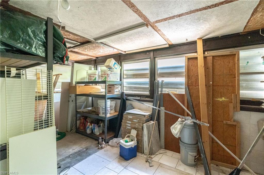 TROPIC ISLES - Residential