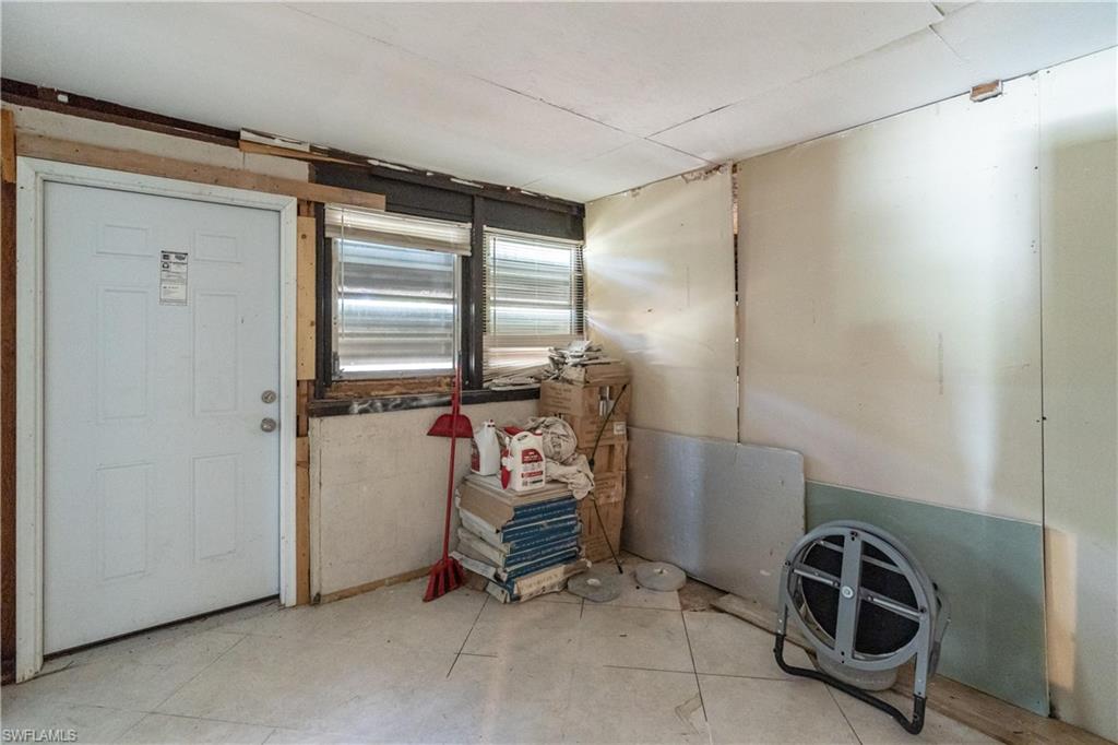 TROPIC ISLES - Residential