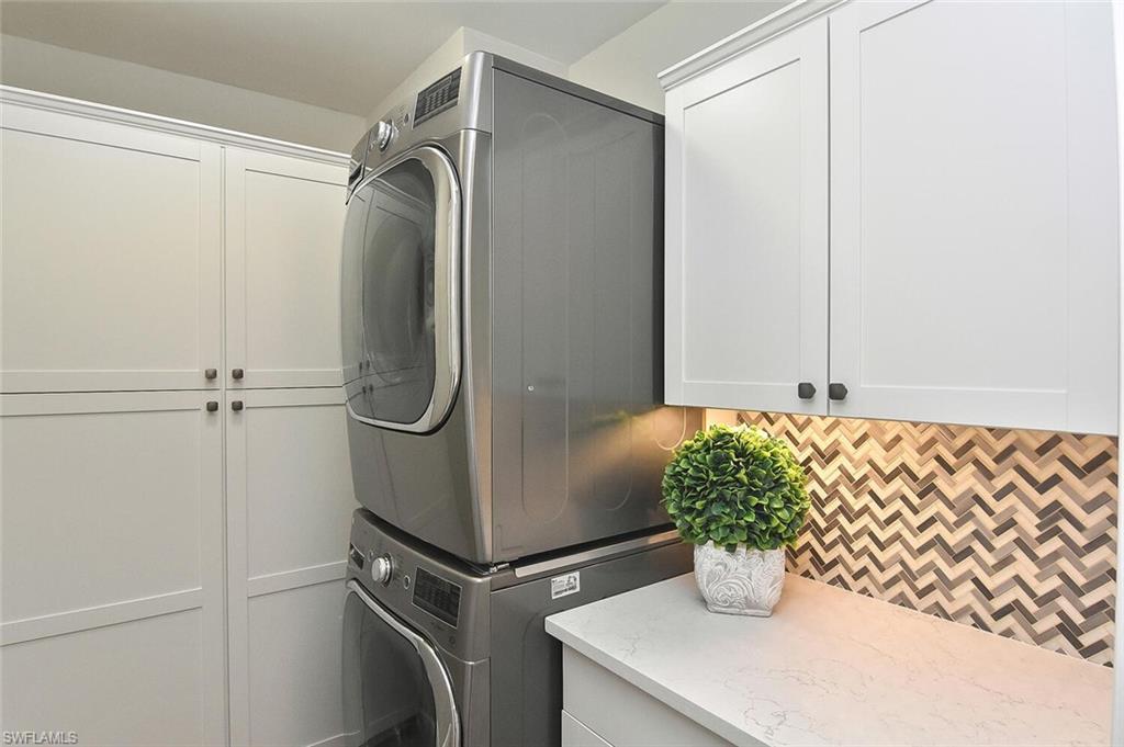 THE RESIDENCES AT COCONUT POINT - Residential