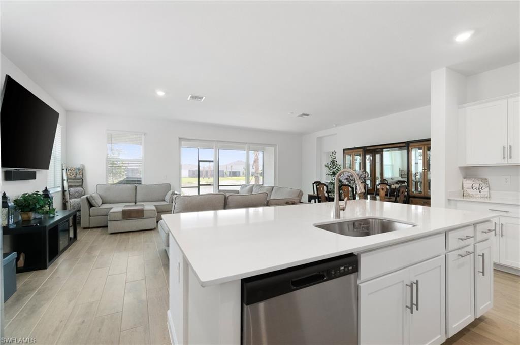 TUCKERS COVE - Residential