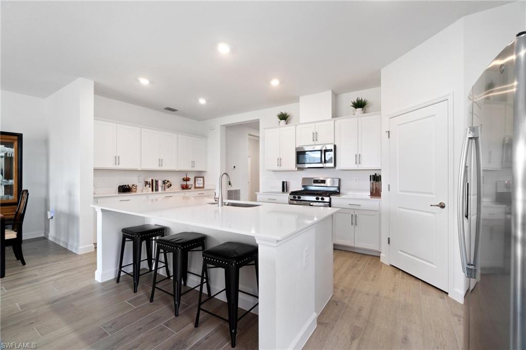 TUCKERS COVE - Residential