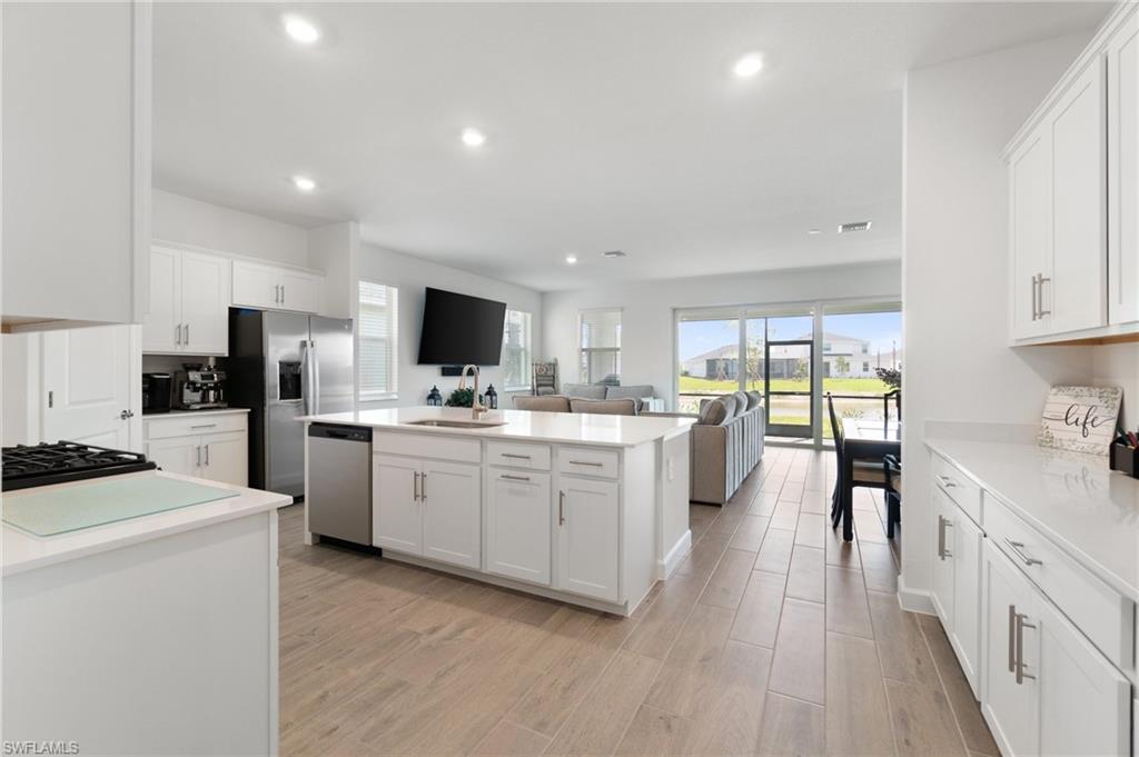 TUCKERS COVE - Residential