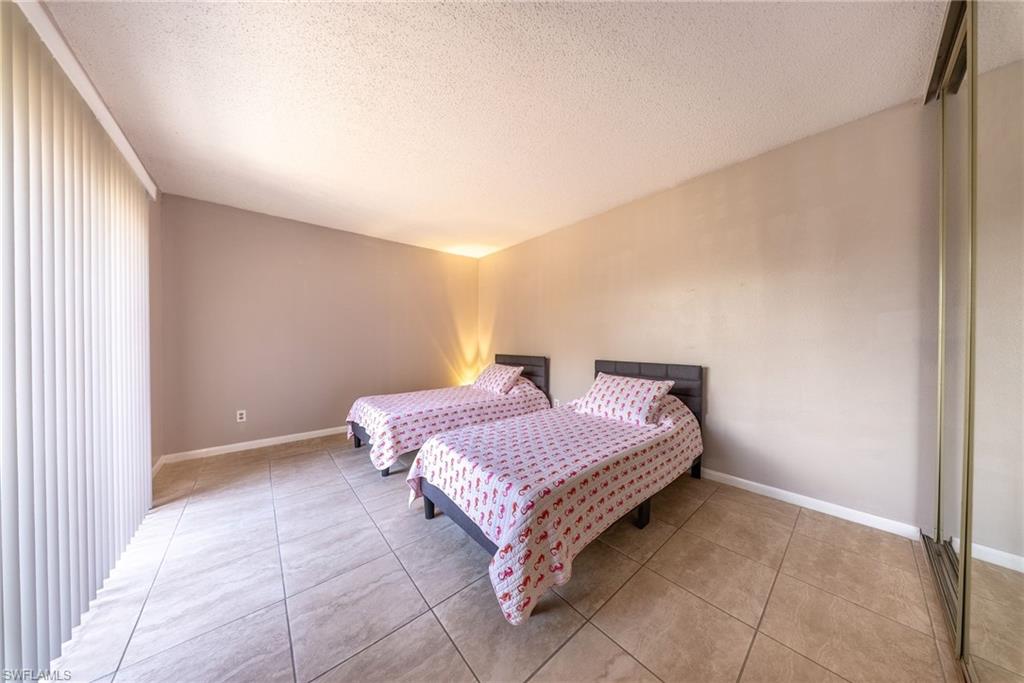 PARKWOOD VILLAS - Residential