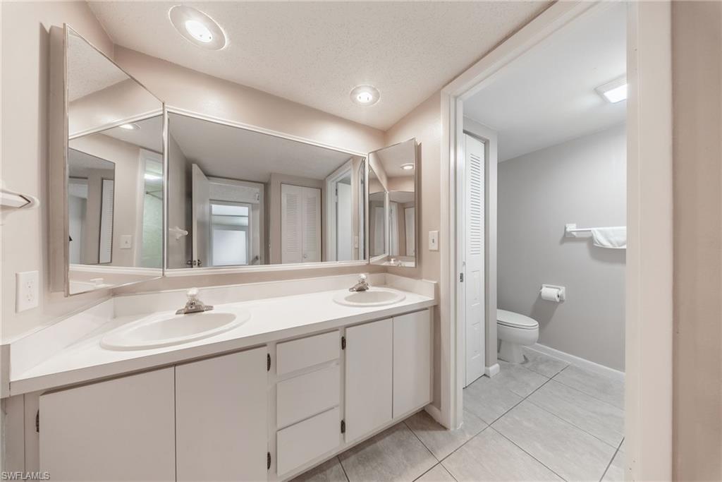 PARKWOOD VILLAS - Residential