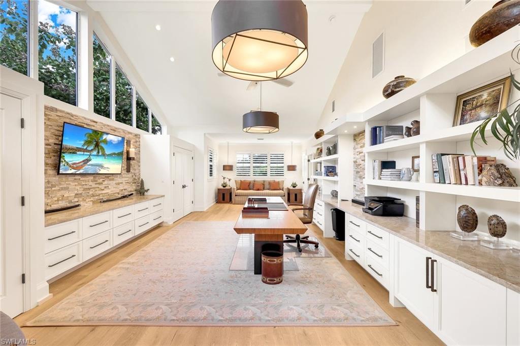 AUTUMN WOODS - Residential