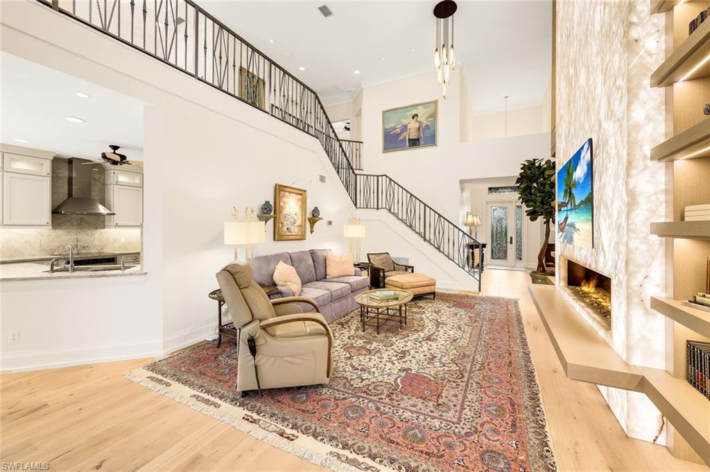 AUTUMN WOODS - Residential