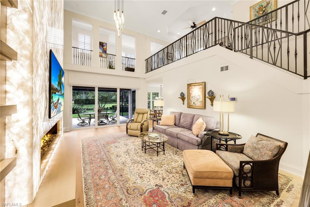 AUTUMN WOODS - Residential