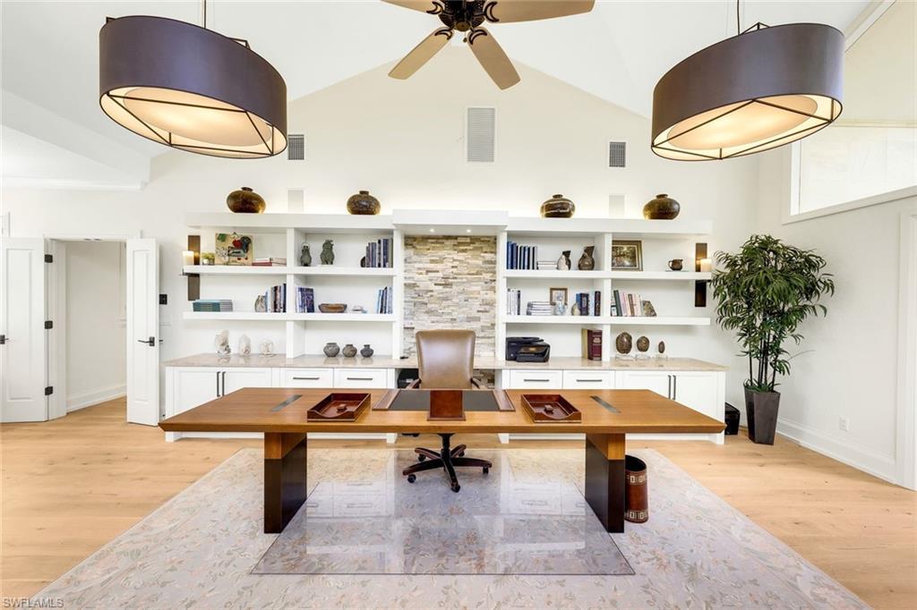 AUTUMN WOODS - Residential