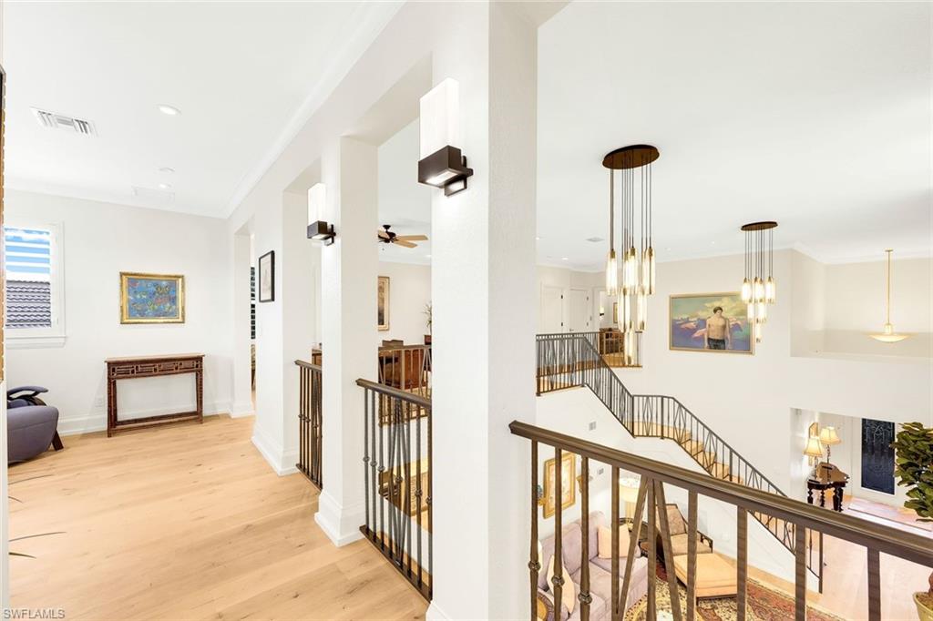 AUTUMN WOODS - Residential