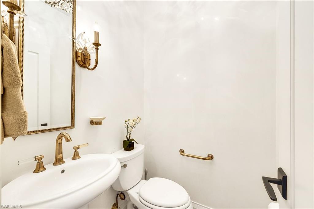 AUTUMN WOODS - Residential