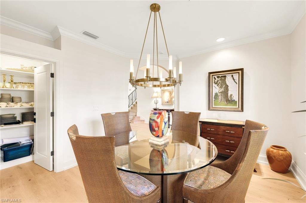 AUTUMN WOODS - Residential