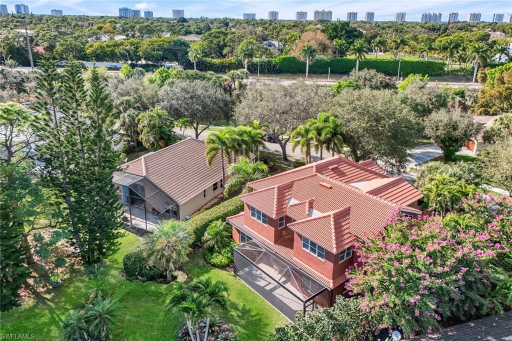 AUTUMN WOODS - Residential