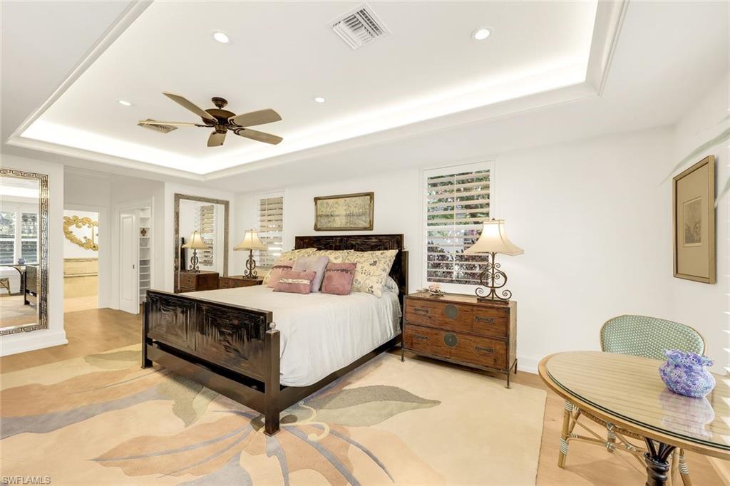 AUTUMN WOODS - Residential