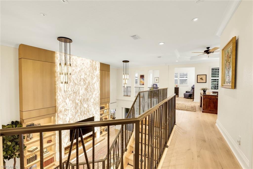 AUTUMN WOODS - Residential