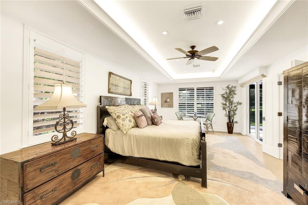 AUTUMN WOODS - Residential