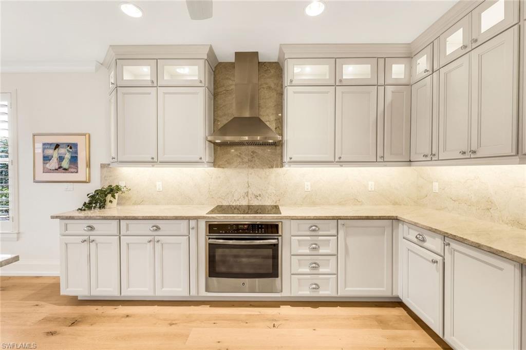 AUTUMN WOODS - Residential