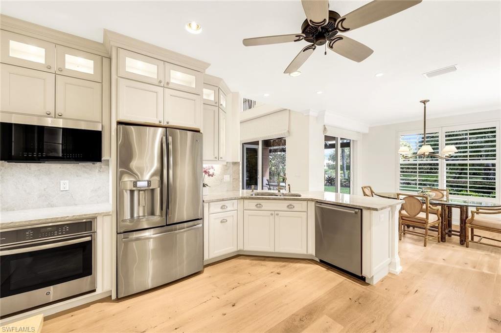 AUTUMN WOODS - Residential