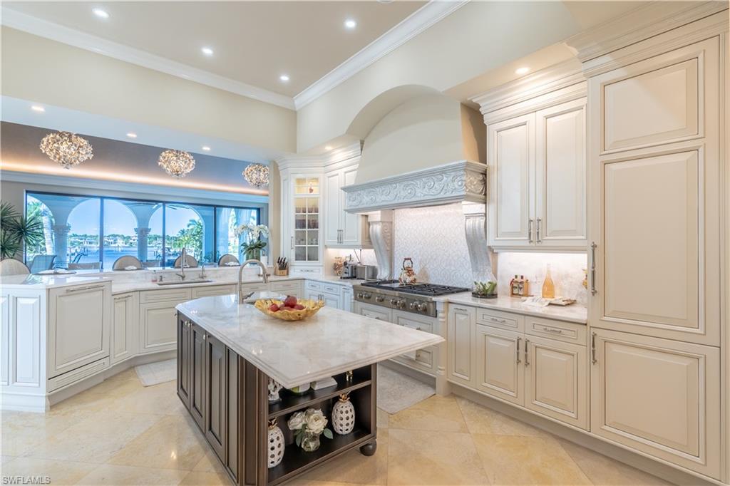 ROYAL HARBOR - Residential