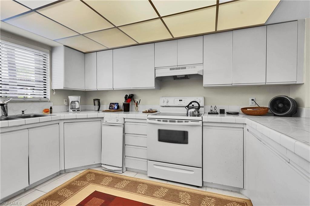 WINDJAMMER VILLAGE AT THE LAND - Residential