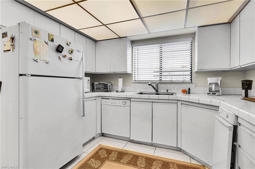 WINDJAMMER VILLAGE AT THE LAND - Residential