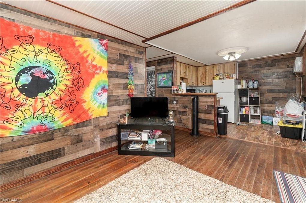 PAGE FIELD - Residential Lease