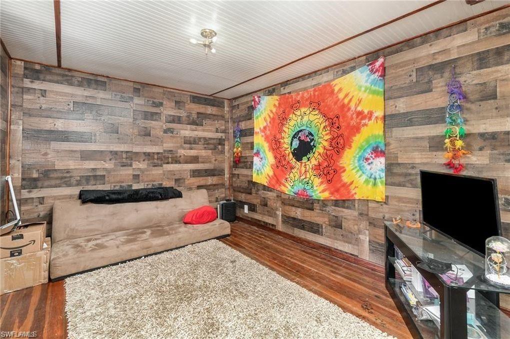 PAGE FIELD - Residential Lease