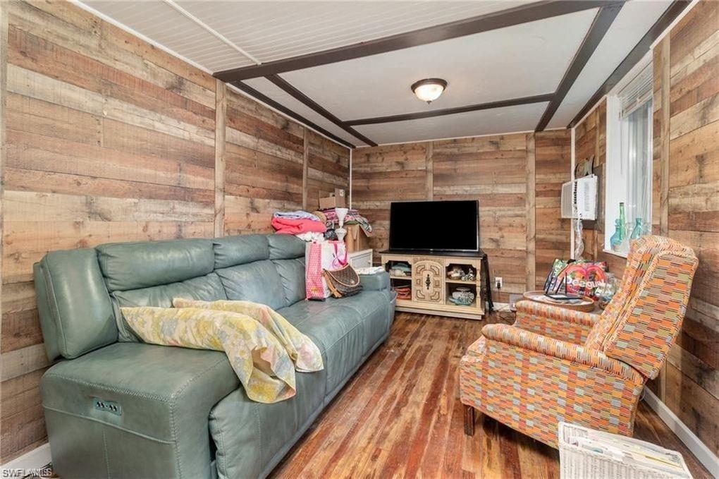 PAGE FIELD - Residential Lease