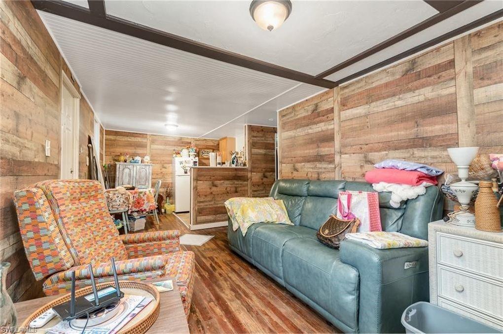 PAGE FIELD - Residential Lease