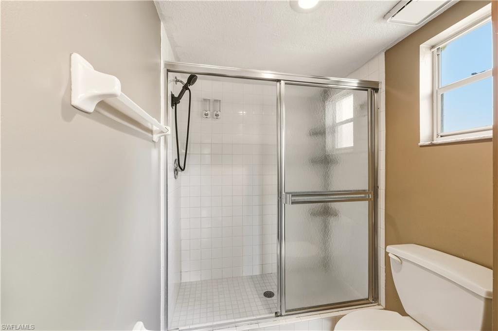 VICTORIA SHORES - Residential