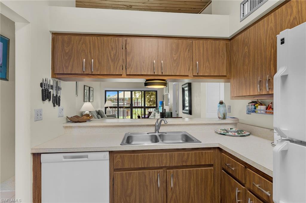 MARINER APTS MARCO ISLAND - Residential