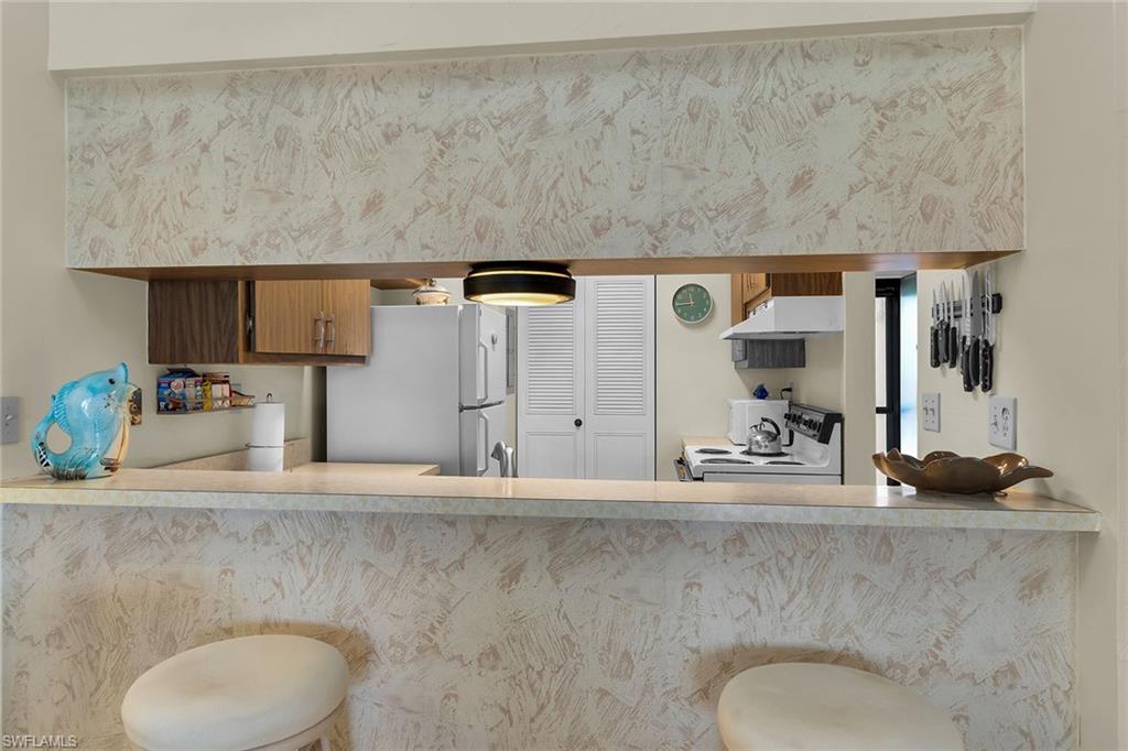 MARINER APTS MARCO ISLAND - Residential