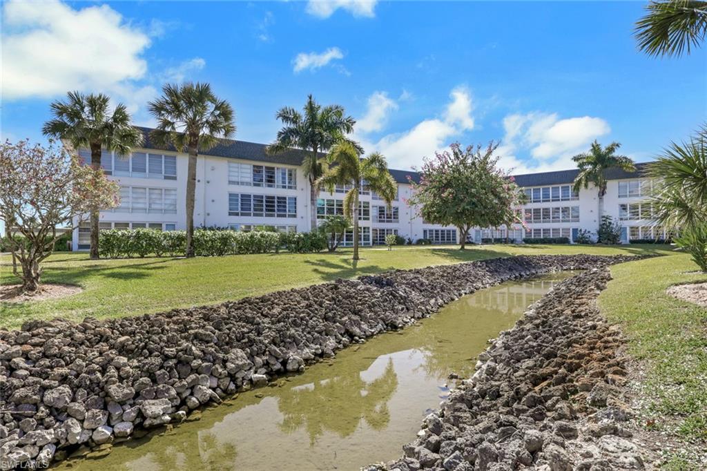 VISTA PALMS - Residential