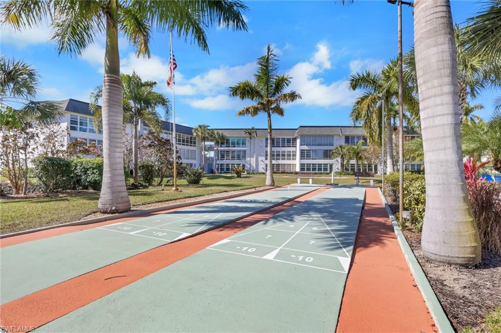 VISTA PALMS - Residential