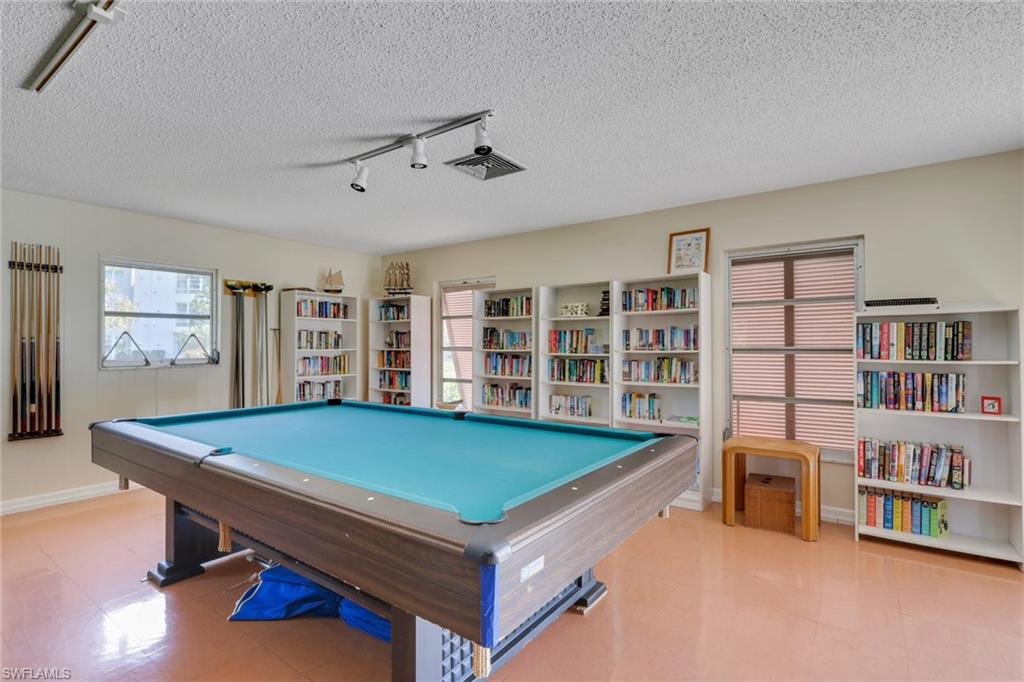 VISTA PALMS - Residential