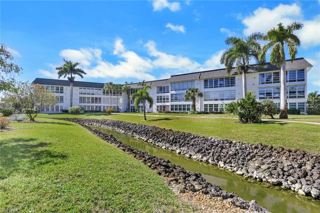 VISTA PALMS - Residential