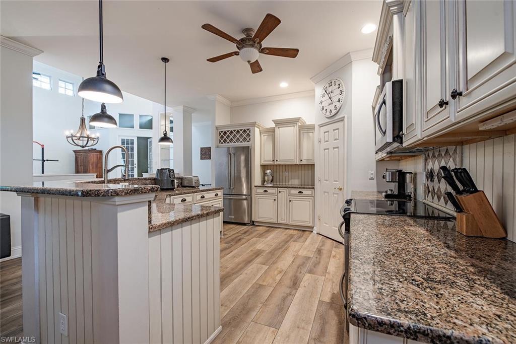 5070 Palmetto Woods DR