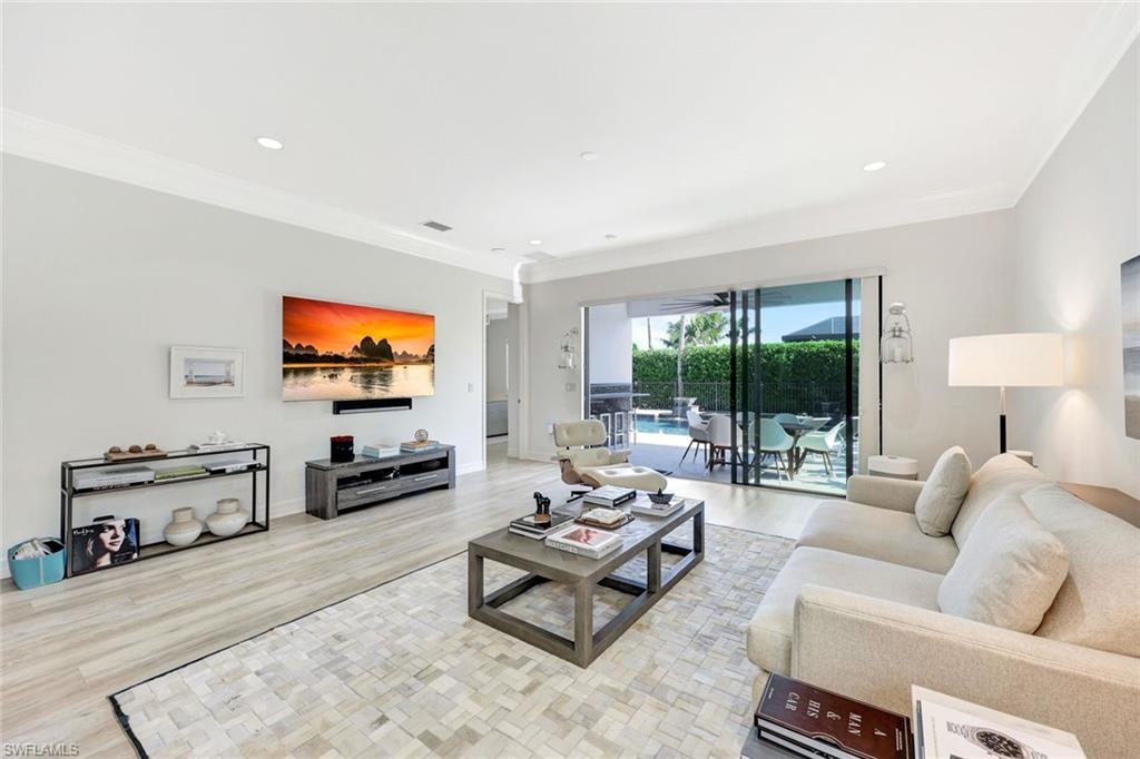 3565 Beaufort CT