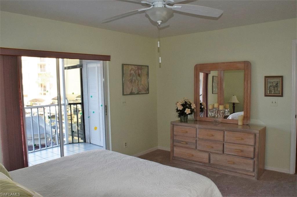 ROYAL PELICAN TOWNHOUSE - Residential