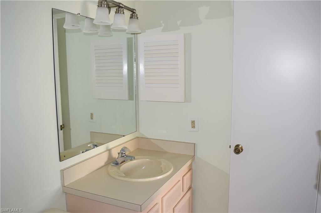 ROYAL PELICAN TOWNHOUSE - Residential