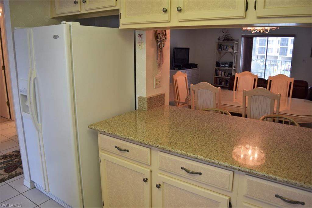 ROYAL PELICAN TOWNHOUSE - Residential