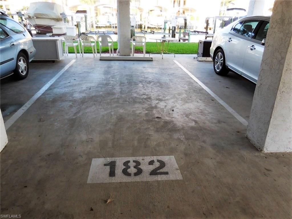 ROYAL PELICAN TOWNHOUSE - Residential