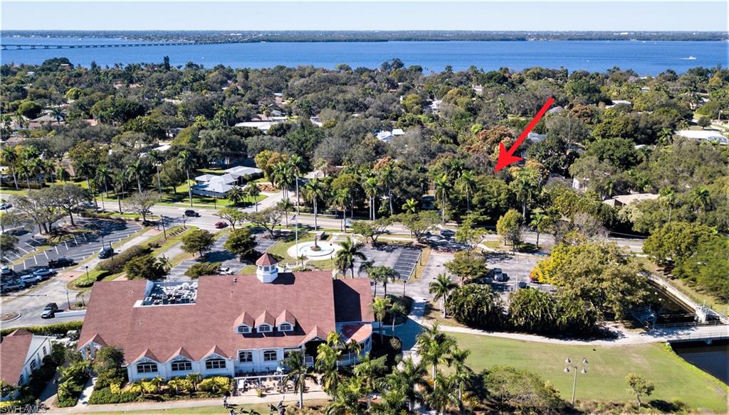 COUNTRY CLUB ESTATES - Residential