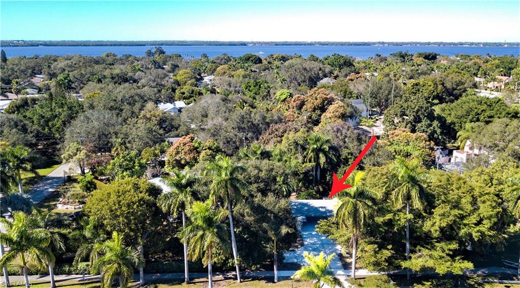 COUNTRY CLUB ESTATES - Residential