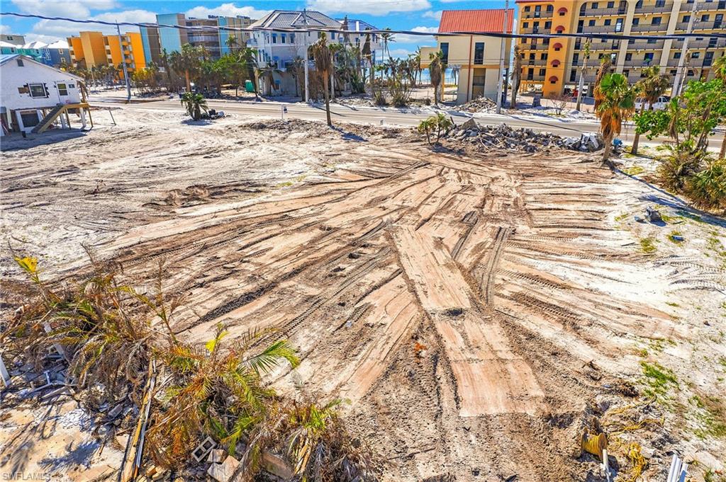 HOLIDAY SHORES - Land